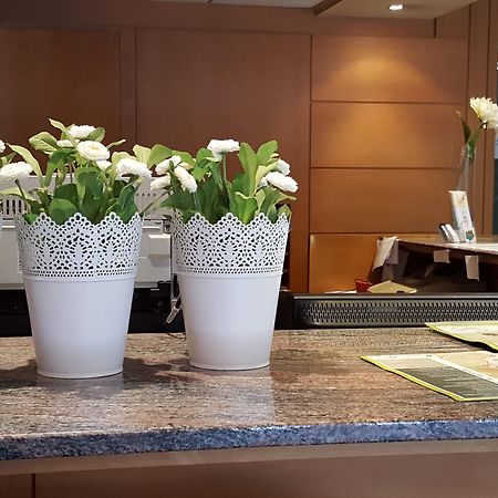 Hotel Segle XX Tremp Luaran gambar