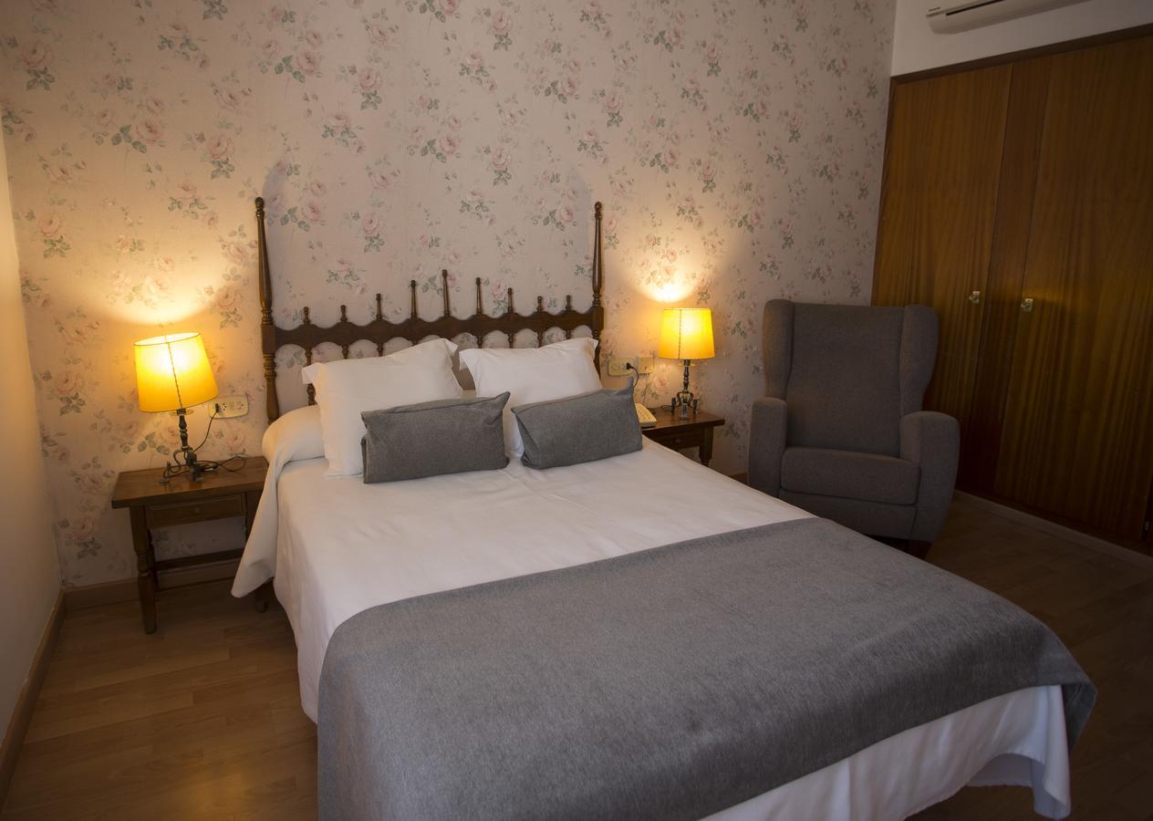 Hotel Segle XX Tremp Luaran gambar