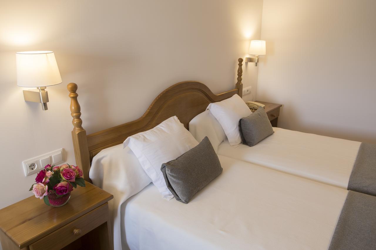Hotel Segle XX Tremp Luaran gambar