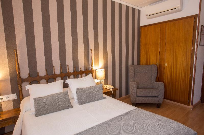 Hotel Segle XX Tremp Luaran gambar